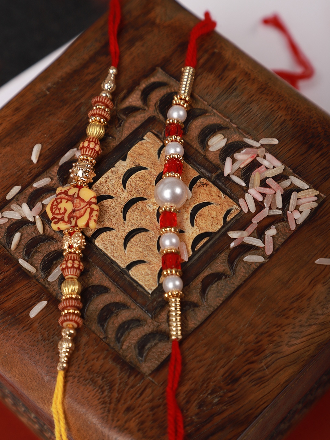YouBella 2 Rakhi and 2 Greeting Card Combo for Brother, Rakhi Gift for Brother/bhaiyya/bhai (Style 1)